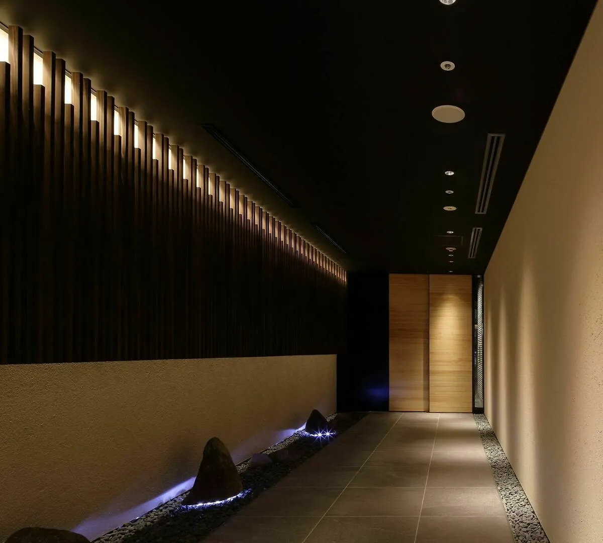 Отель The Onefive Kyoto Shijo